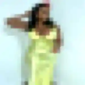 Kim, 32 ans, connectée à Artix pour une rencontre coquine