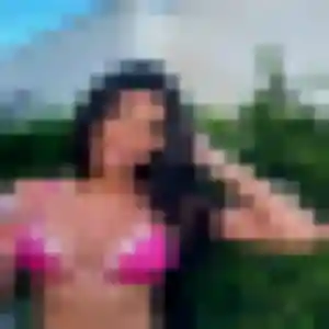 Nora, 22 ans, dispo pour rencontre cougar à Bages