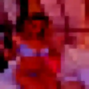 Delia, 19 ans, connectée à Bizanos pour un rencontre cougar