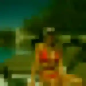 Armelle, 19 ans, connectée à Châtellerault pour une rencontre coquine
