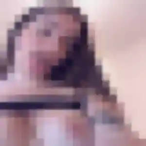 Rania, 22 ans, dispo pour rencontre cougar à Cléry-Saint-André