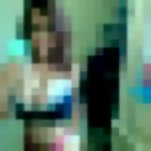 Louisa, 23 ans, connectée à Dol-de-Bretagne pour une rencontre coquine