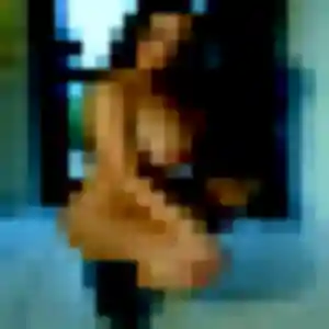 Brune, femme de 38 ans propose rencontre cougar à Fenouillet