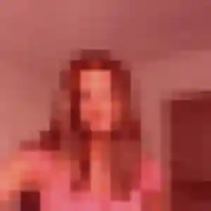 Découvre Daphne, 32 ans à Gilly-sur-Isère gratuitement
