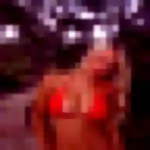 Meriem, 21 ans, en ligne à Grand-Champ pour une rencontre coquine
