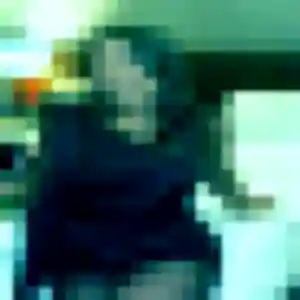 Brune, 21 ans, connectée à L'Hermitage pour un rencontre cougar