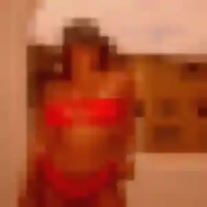 Photo privée de Lucie, 38 ans à Lamballe-Armor - rencontre sans lendemain