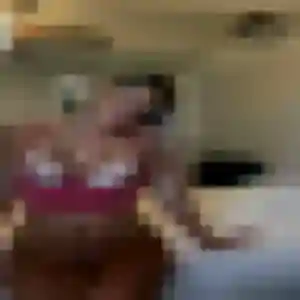 Photo de Solange à Le Versoud (27 ans) - rencontre cougar gratuit