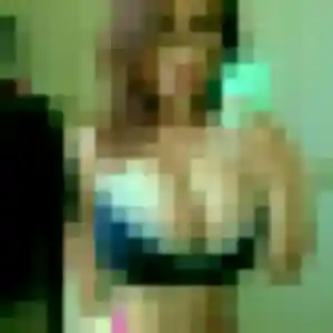 Elvire, 34 ans, connectée à Mouguerre pour une rencontre coquine