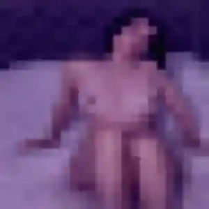 Leonore, 21 ans, connectée à Ombrée d'Anjou pour une rencontre coquine