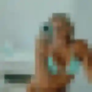 rencontre cougar à Orléans : photo de Laure, 42 ans - sans engagement