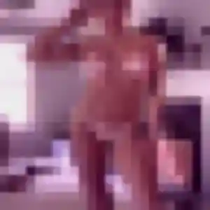 Rebecca, 35 ans, en ligne à Quillan pour un rencontre cougar
