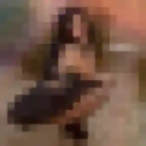 Photo de Caroline à Retiers (32 ans) - rencontre cougar anonyme