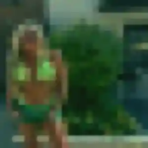 Erika, 26 ans, en ligne à Saint-Denis-lès-Bourg pour une rencontre coquine