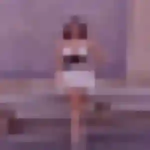 Phoebe, 32 ans, en ligne à Saint-Gilles pour un rencontre cougar