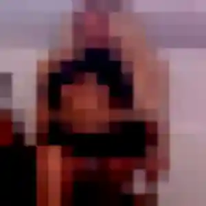 Amira de Saint-Martin-en-Haut, 23 ans - rencontre cougar sans lendemain