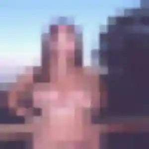 Julie, 25 ans, en ligne à Saint-Péray pour une rencontre coquine