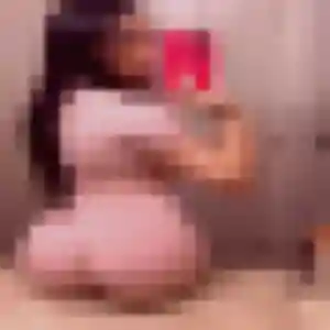 Blanche, fille de 24 ans propose rencontre cougar à Sully-sur-Loire