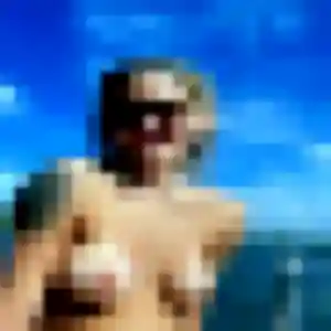 Oumaima de Villeneuve-sur-Lot, 19 ans - rencontre cougar en toute liberté