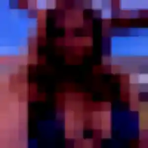 Ines, 21 ans, en ligne à Viviers pour une rencontre coquine